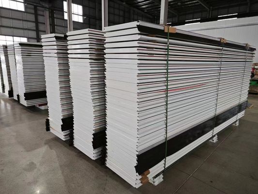 Painéis de porta isolados de 40 mm de espessura para um desempenho térmico superior