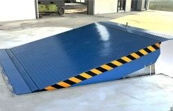 Automático estacionário fixado em poço, de bico articulado, hidráulico, de carregamento de recipientes, nivelador de docas para docas ou baías de carregamento