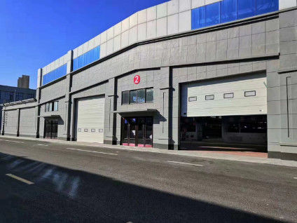 Portão de abertura seccional para armazém ou fábrica