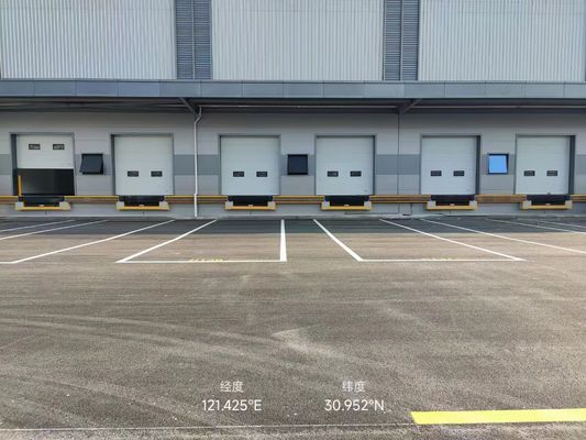 Porta de garagem seccional isolada para armazenamento a frio opções de controle remoto