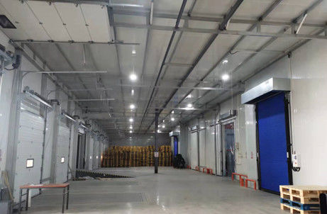 Portas de garagem elegantes e funcionais para uso comercial e industrial