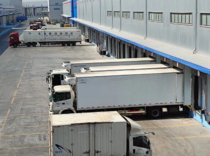 ISO 9001 Nivelador hidráulico de doca cinza 6800kg Doca de carga de nível de camião